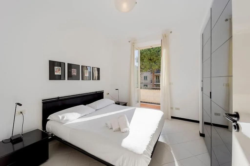 Victoria Hall Bordighera - 2 Bedroom Apartment - Parking 0*,  Italy