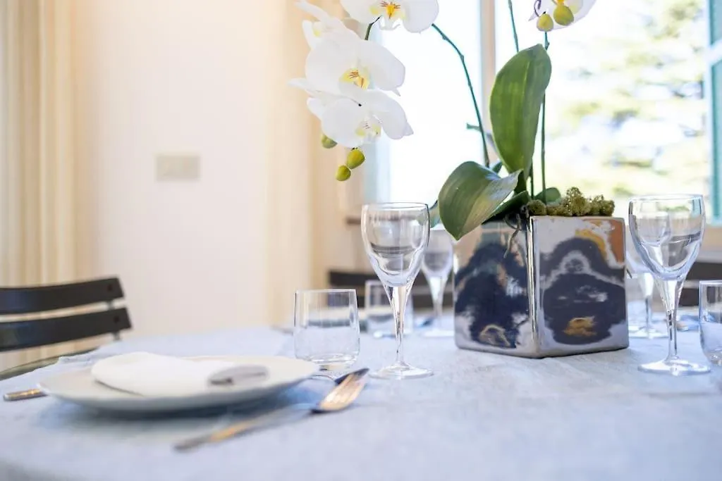 Victoria Hall Bordighera - 2 Bedroom Apartment - Parking 0*,  Italy