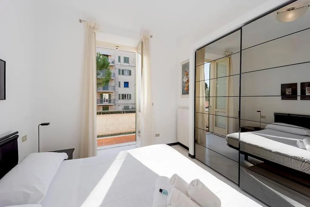 Victoria Hall Bordighera - 2 Bedroom Apartment - Parking Italy