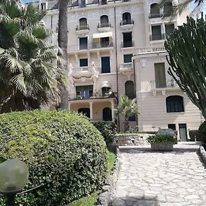 La Casa Di Anna, In Palazzina Liberty Fronte Parco Bordighera